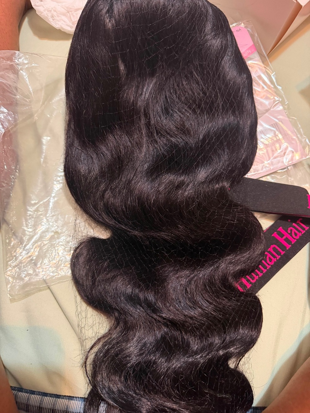 Body wave wig - Picture 2 of 6